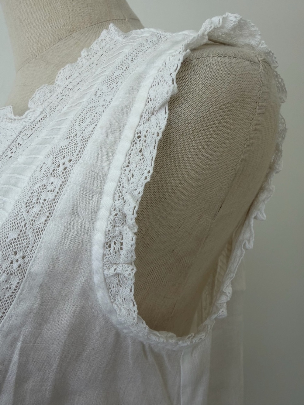 DÔEN Lua Mini Dress - Picture 10 of 13